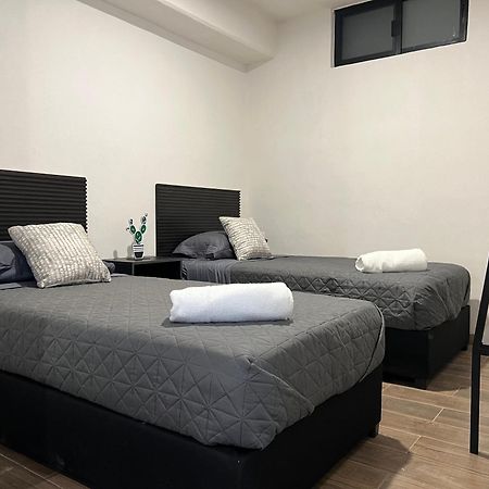 Hotel Tia Flora เลออน ภายนอก รูปภาพ