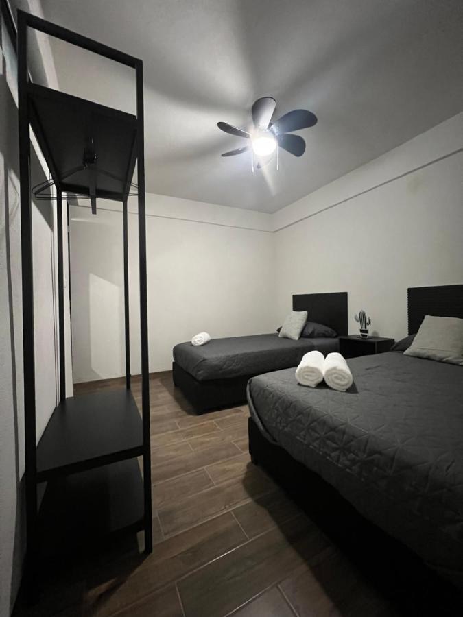 Hotel Tia Flora เลออน ภายนอก รูปภาพ